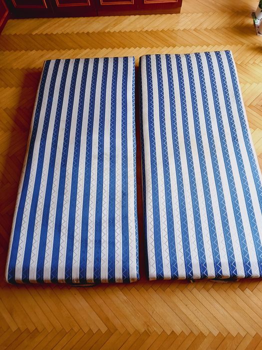 Materace do spania, jednoosobowe, dwie sztuki