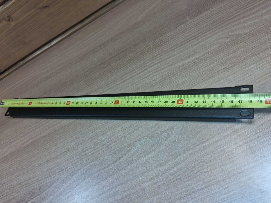 C019 Panel Maskujący Zaślepka RACK 19 Cali U-Shaped 1U Czarny Stal