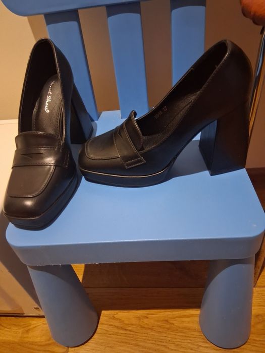 Buty na  wysokim 9bcasie