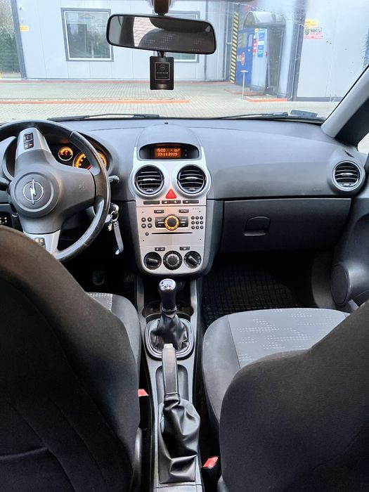 – Opel Corsa 2011 – Diesel