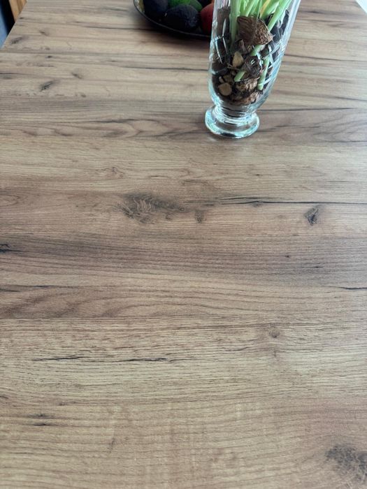 Mesa de jantar com 6 cadeiras modernas