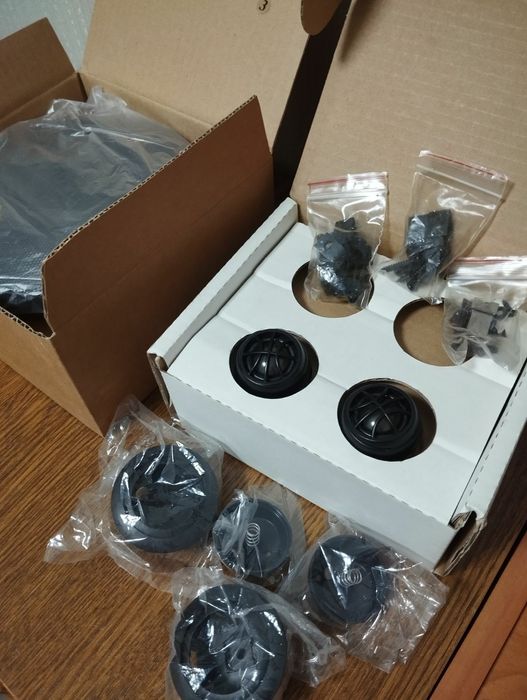 Автомобильная 2х комнатная акустика DLS C6A