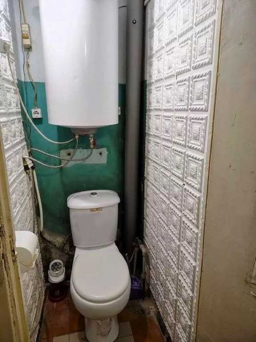 Кімната в квартирі Князя Володимира Великого Балкон 3 сусіда Терміново