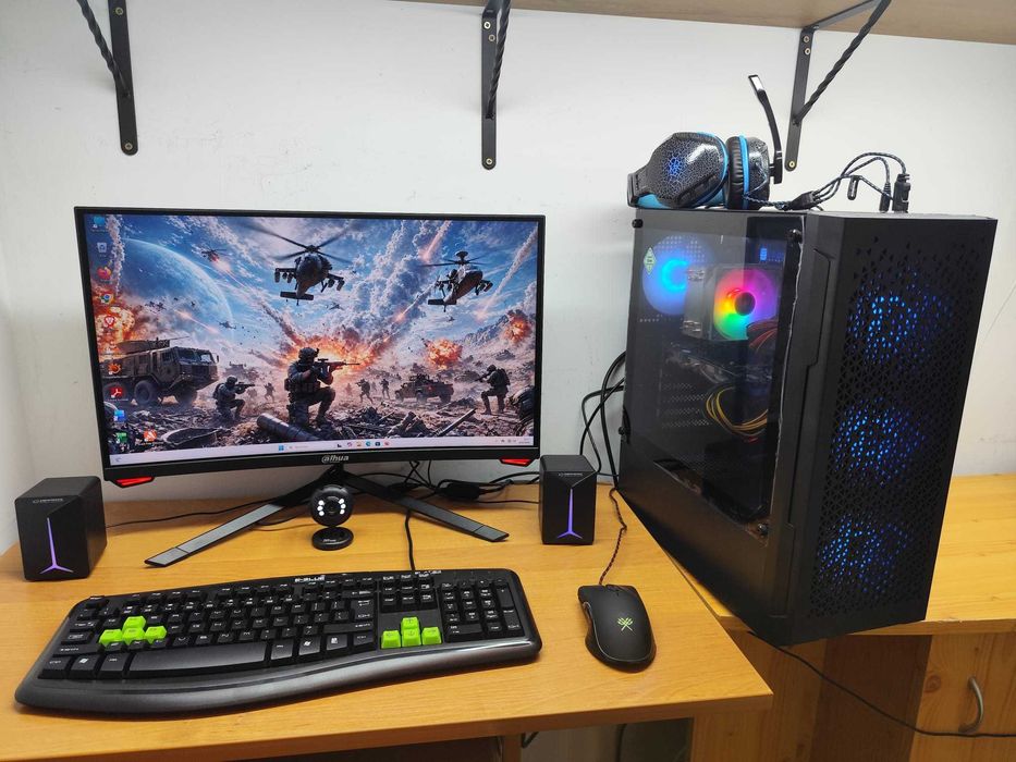 Gamingowy komputer czarny/biały. M.2 NVMe, dysk 2TB RX580 8GB, 64GB RAM, 10 rdzeni+akcesoria