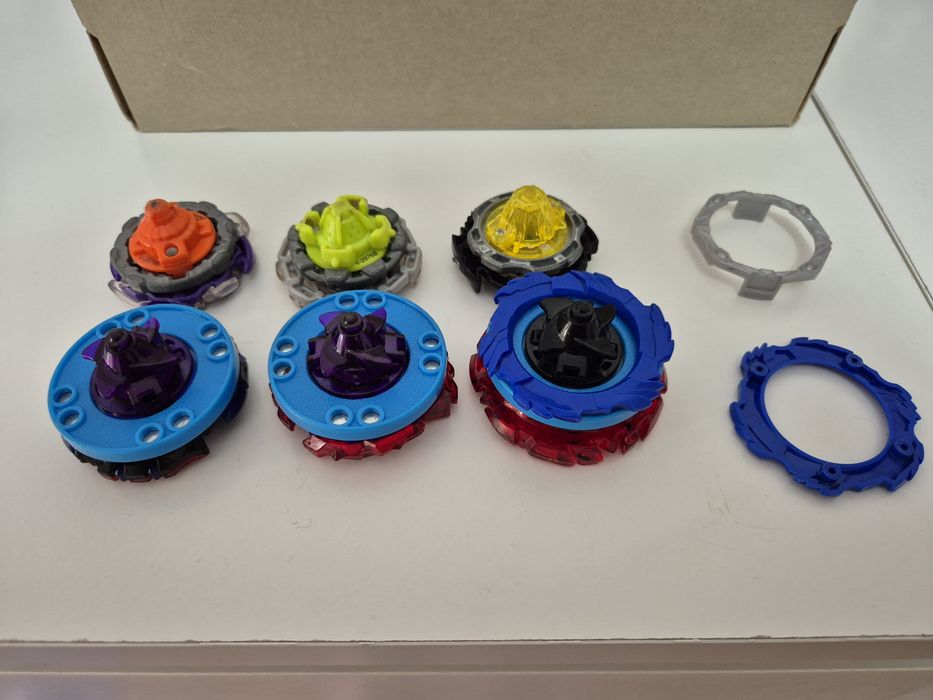 6 Beyblades burst