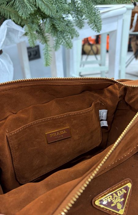 Сумка Prada замшева