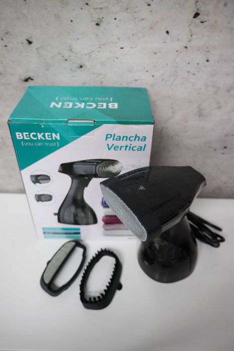 Escova de engomar a vapor Becken (1500W)