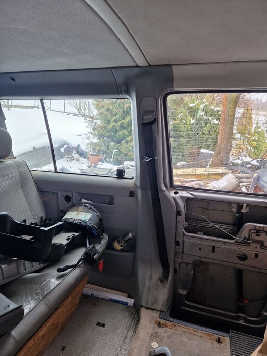 Vw t4 multivan tapicerka plastikowe osłony  pasów bezpieczeństwa