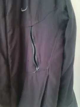 Parka azul marca nick, semi impermeável e quentinha.