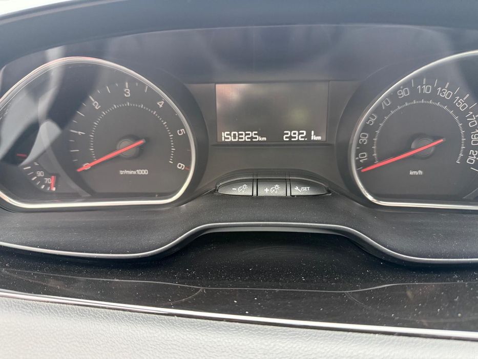 Sprzedam Peugeot 208