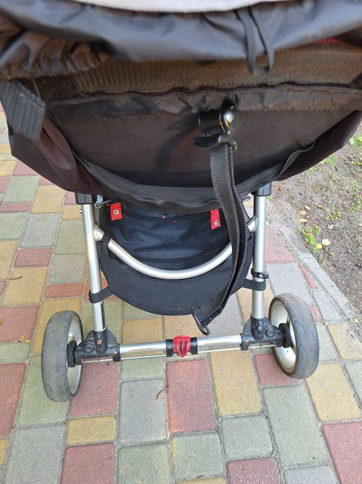 Продам прогулянкову каляску Baby Jogger City Mini
