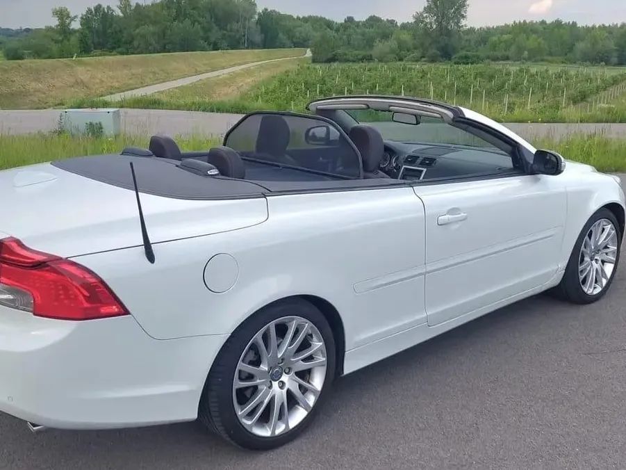 Volvo C70 Hardtop Pininfarina z niskim przebiegiem (5 cylidrów, 150 KM 2.0 D)