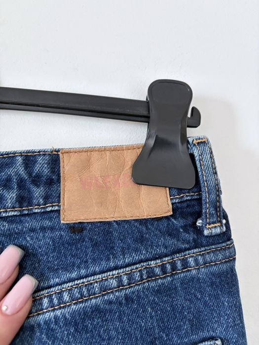 jeansowe spodnie weekday M
