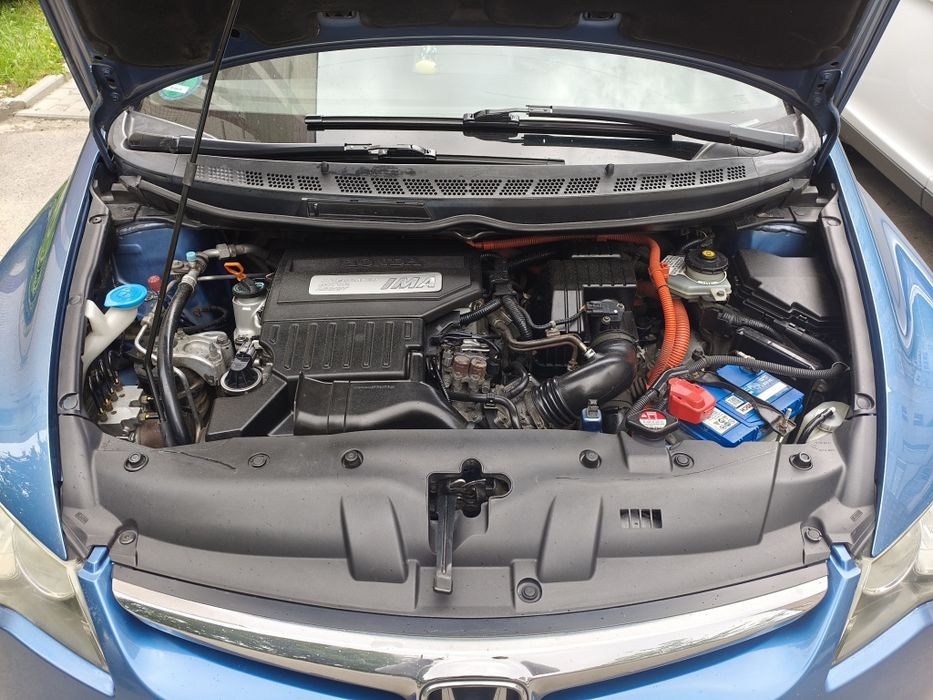Honda civic 4d Hybrid 8 покоління 1.3 i-Vtec IMA