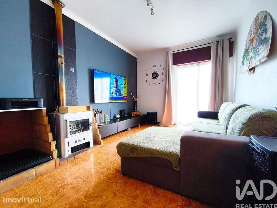 Apartamento T3 em Darque de 77,5 m2