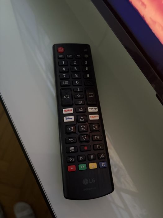 LG 43″ 4K Smart TV 43UR78006LK — Like new, active warranty64751213636483122