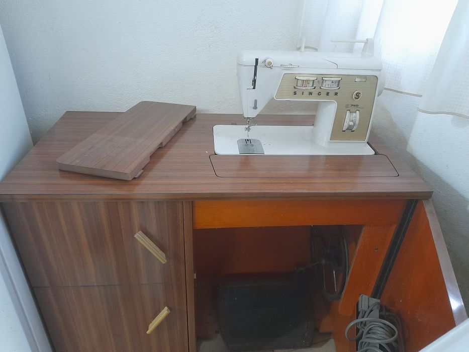 Maquina de costura singer