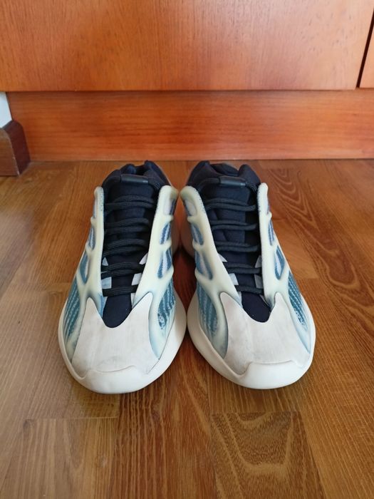 Adidas Yeezy 700 v3 Kyanite r. 43 1/3