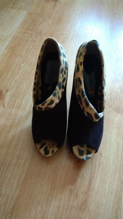 Szpilki platformy botki Love Label