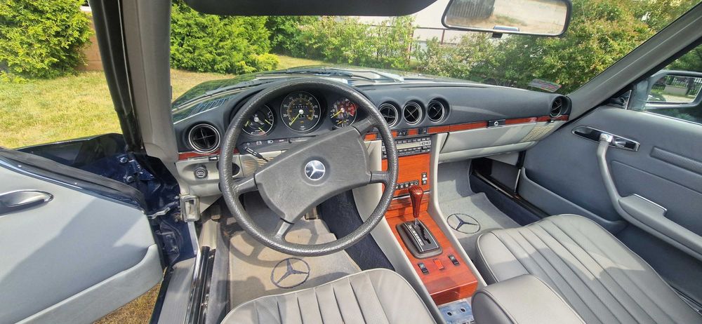 Piękny Mercedes W107  SL  380