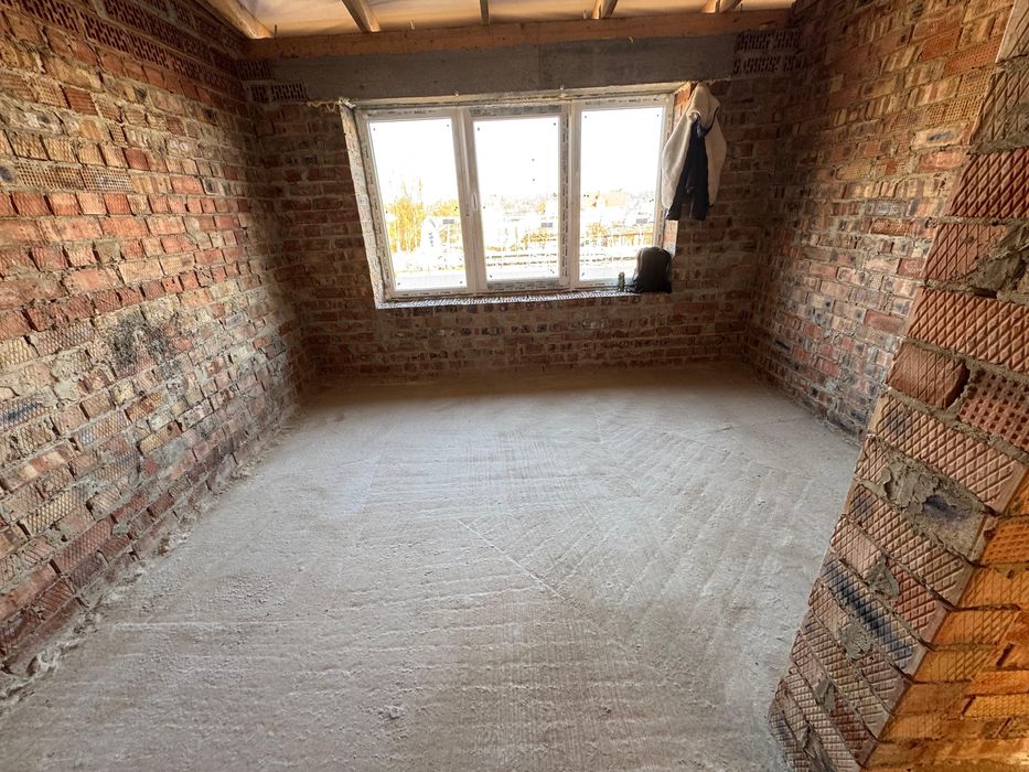 Котедж на стадії будівництва