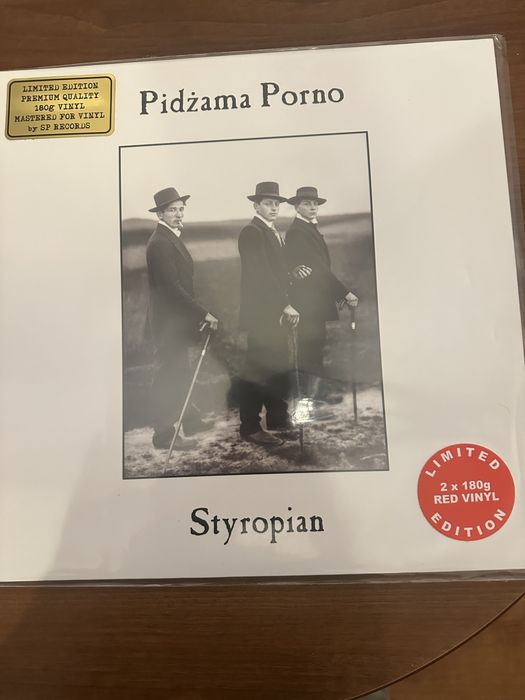 Pidżama Porno  Styropian