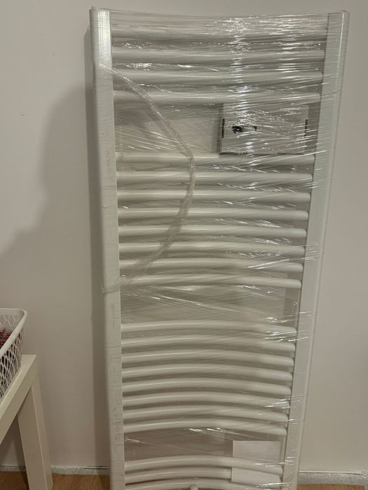 Grzejnik łazienkowy nowy metalowy biały