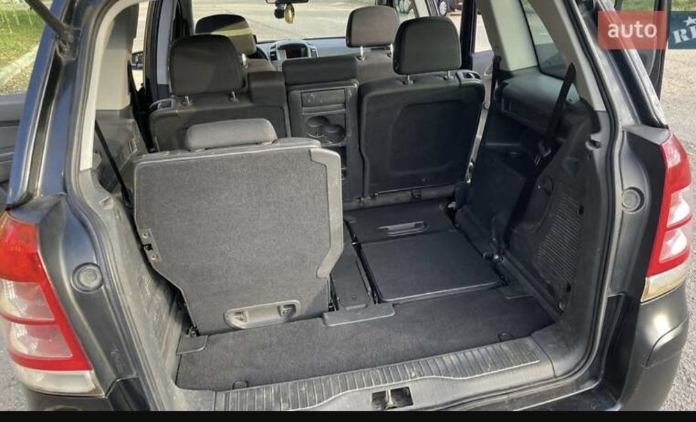 автомобіль  Opel Zafira