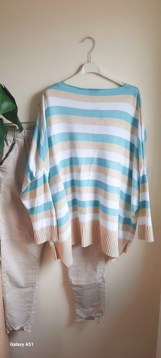 Sweter oversize paski asymetryczny