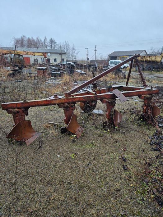 Плуг 4-х корпусний