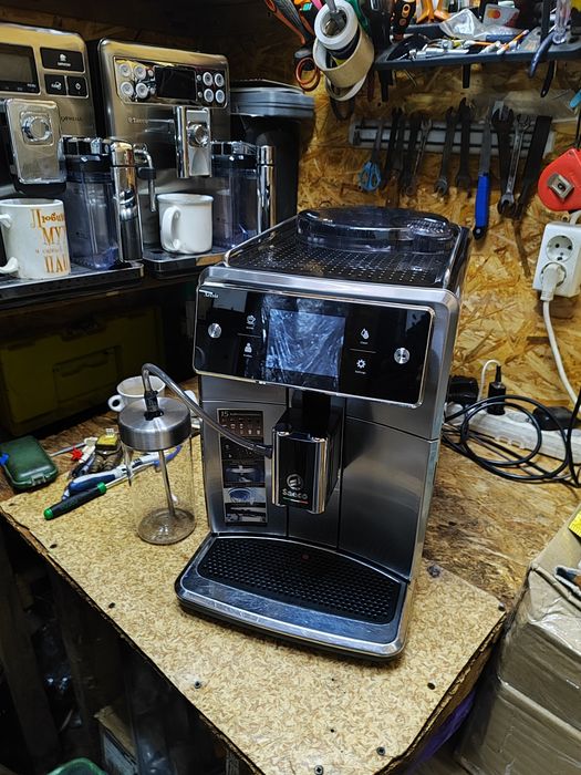 Кофемашина Saeco Xelsis SM7685
