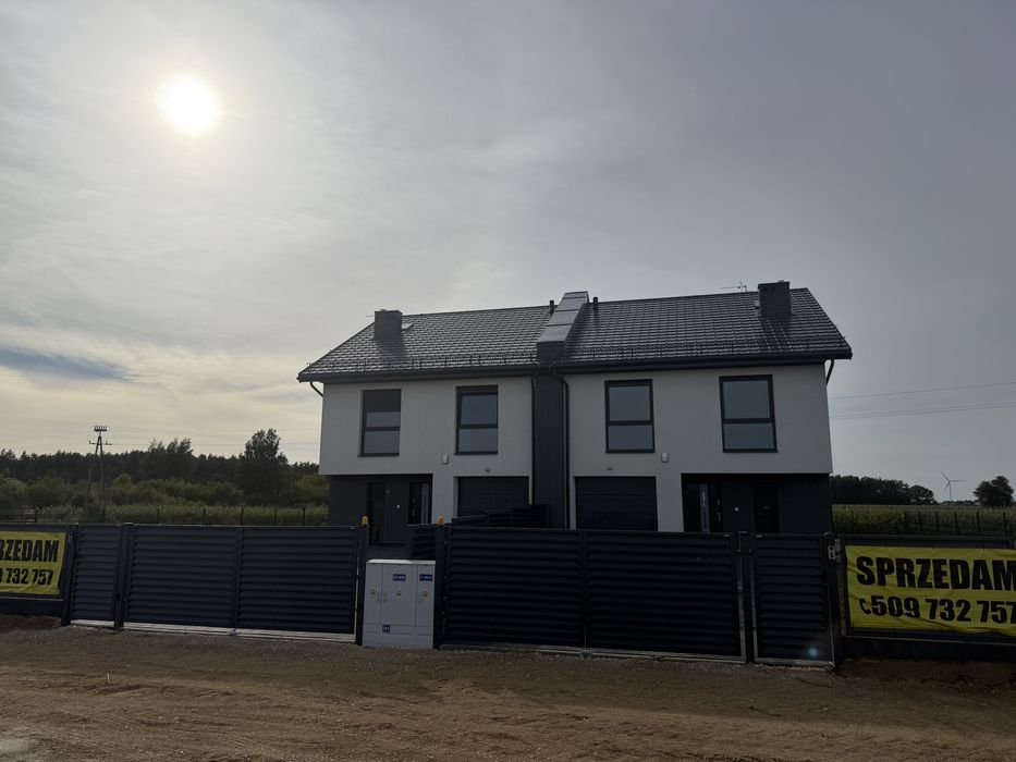 POGODNA RESIDENCE - nowoczesny dom w zabudowie bliźniaczej