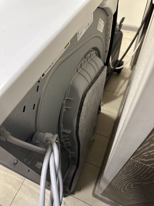 Сушильна машина для білизни Bosch WTW85461BY