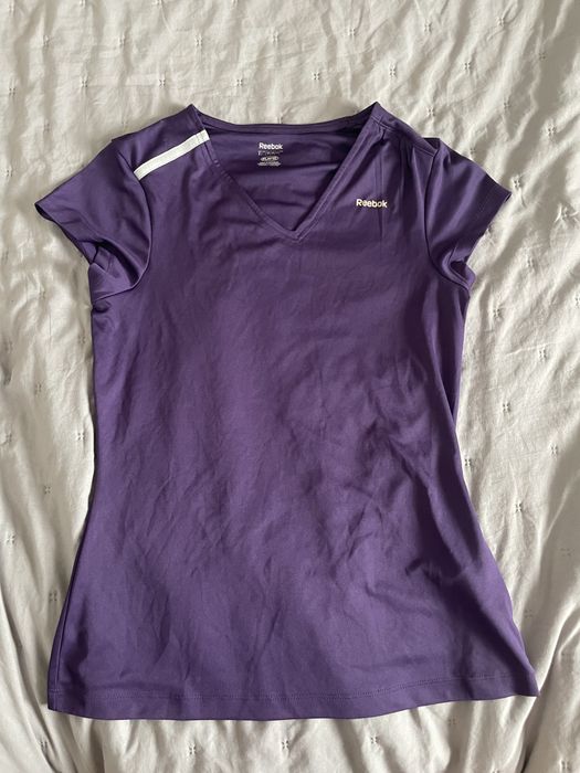 Fioletowa koszulka sportowa reebok siłownia