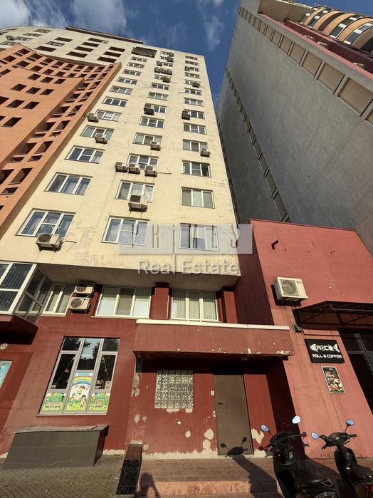 Продажа помещение без ремонта укрытие 650м2 Соломенский Ернста Федора