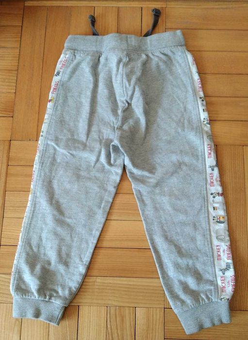 Szare spodnie dresowe chłopięce mickey, miki rozm. 92