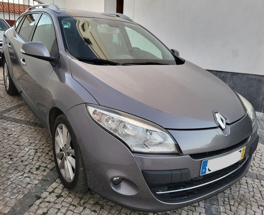 Renault Megane III Grandtour 1.5dci 110cv cx6 — photo 2