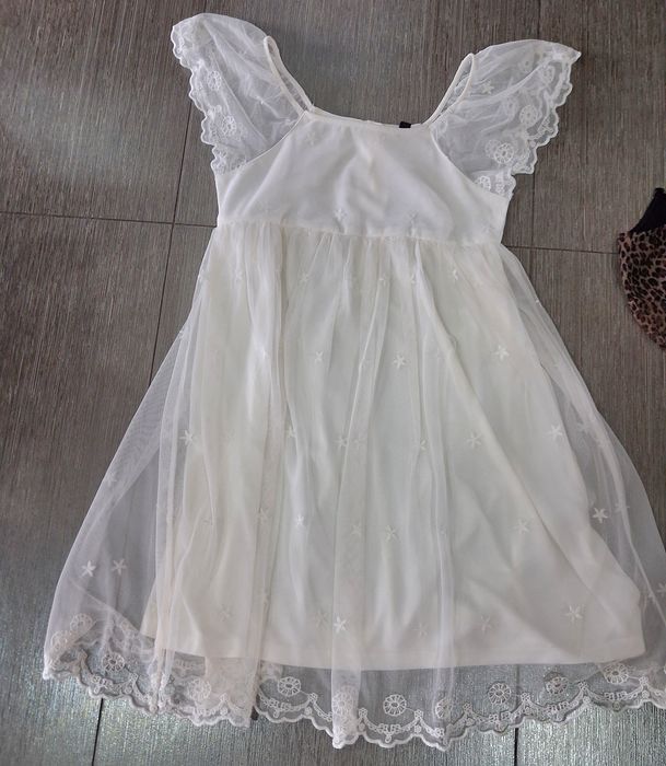 2 vestidos como novos 11.12 anos zara.kiabi