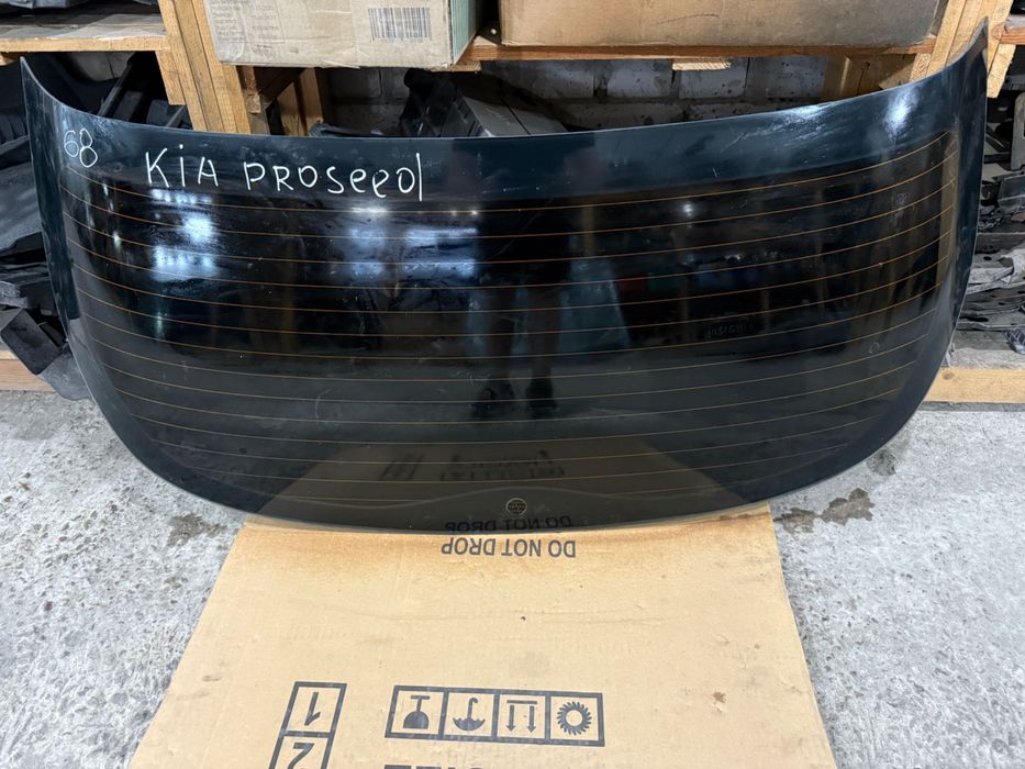 Стекло крышки багажника ляды Kia Pro ceed