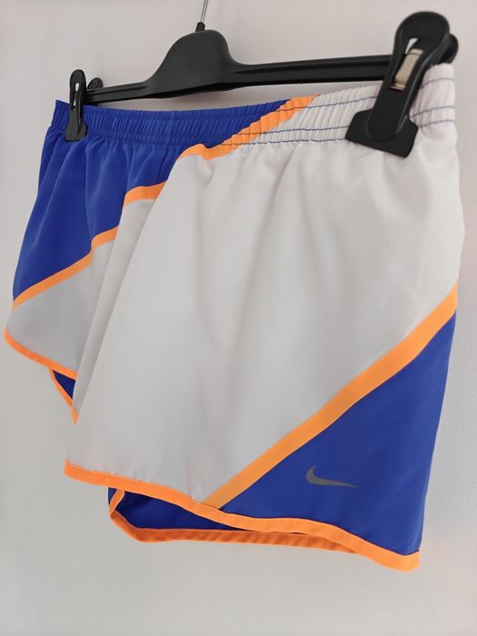 Nike krótkie spodenki sportowe damskie M