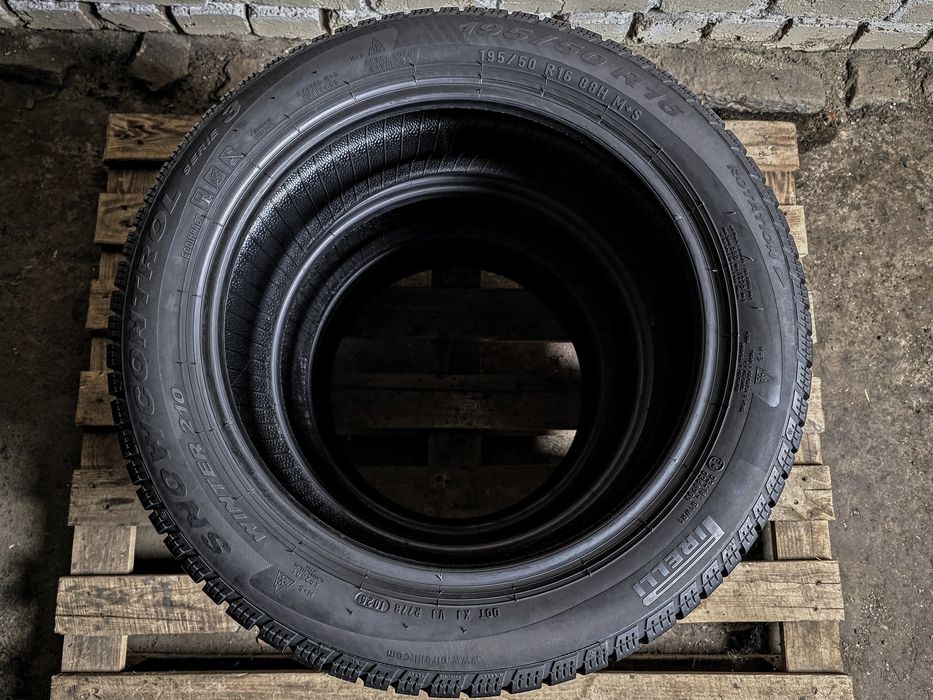 Зимові 195/50r16 Pirelli | 2025 | 8mm | Made in Turkey | Як нові, ідеальний стан, без пошкоджень, без ремонтів, без дефектів | Преміум шини | Комплект