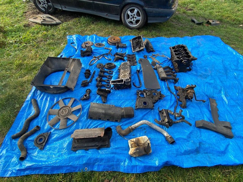 Запчастини БМВ E36 318tds m41 Бампери