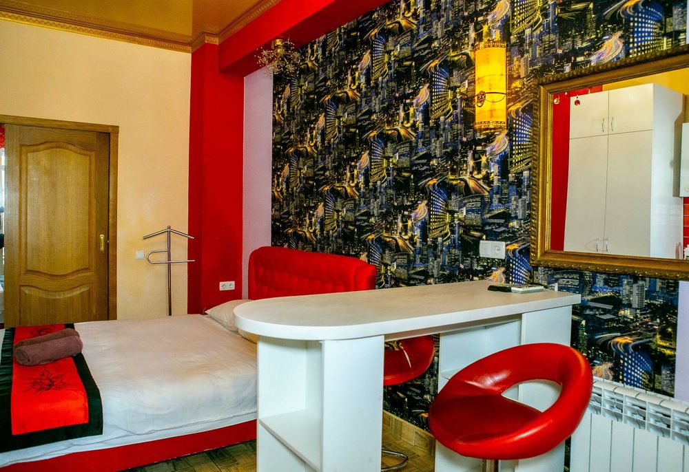 Сдам свою недорогую 1-к квартиру ж/д вокзал, Яворницкого, правый берег