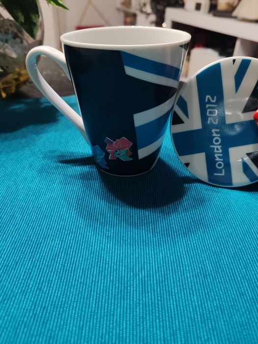 Для чаю чашка з кришкою Лондон