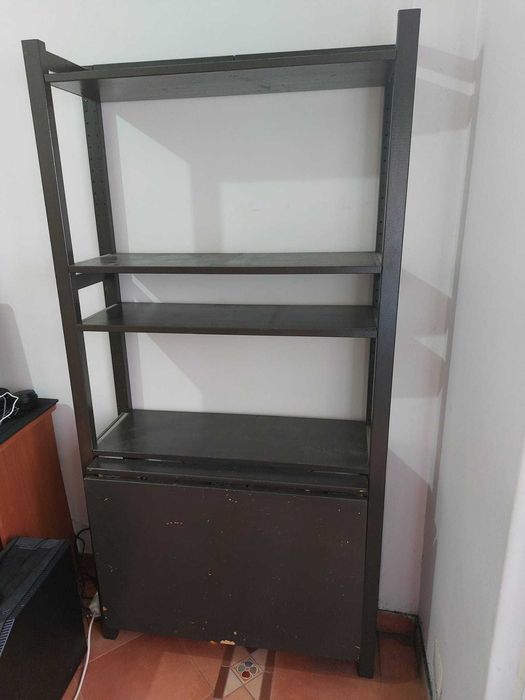 Vendo estante com secretaria incorporada