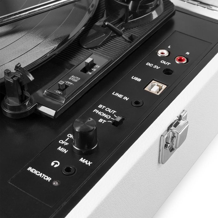Gramofon w walizce z wbudowaniami głośnikami