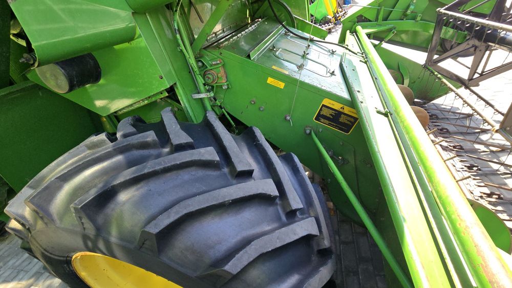 комбайн John Deere 1042/джондир1042