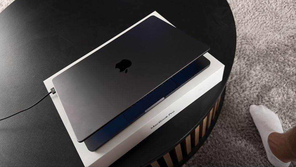 Macbook PRO M5 nowy gwarancja 24gb ram 1TB czip M5 Pro