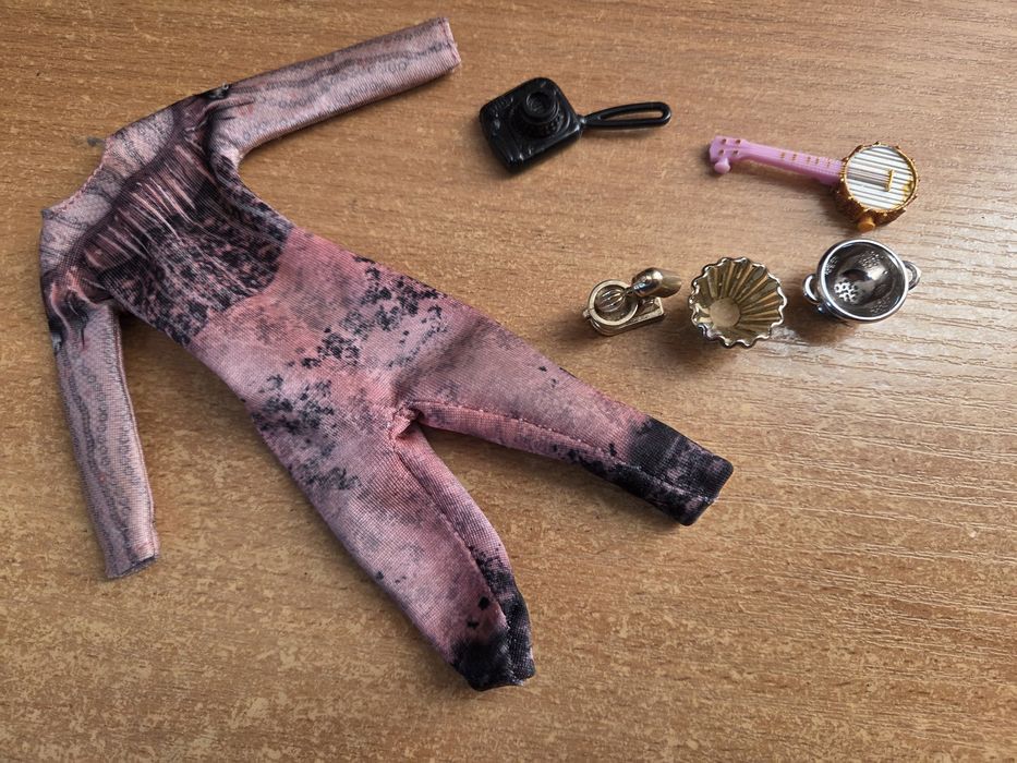 Одяг та аксесуари для ляльки , мініатюри