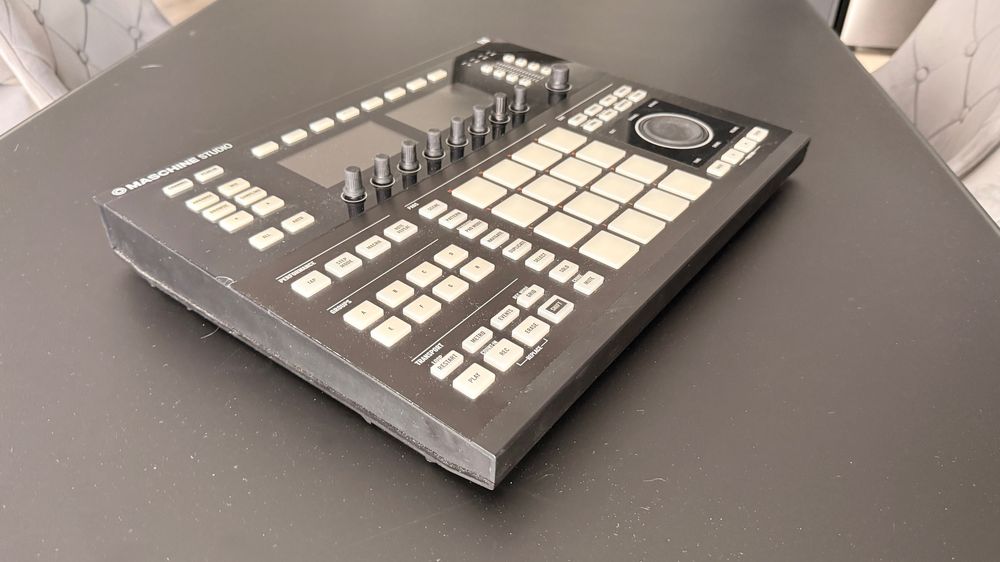 Native Instruments Maschine Studio
